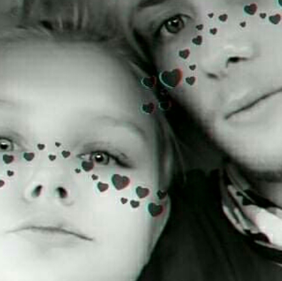 Meet your Posher, Hannah - Picture 2 of 2